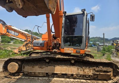 Hitachi ZX200-5 Excavator