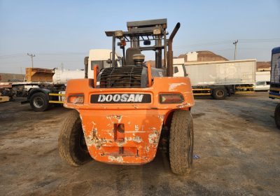 Liebherr LTM1100 Mobile Crane